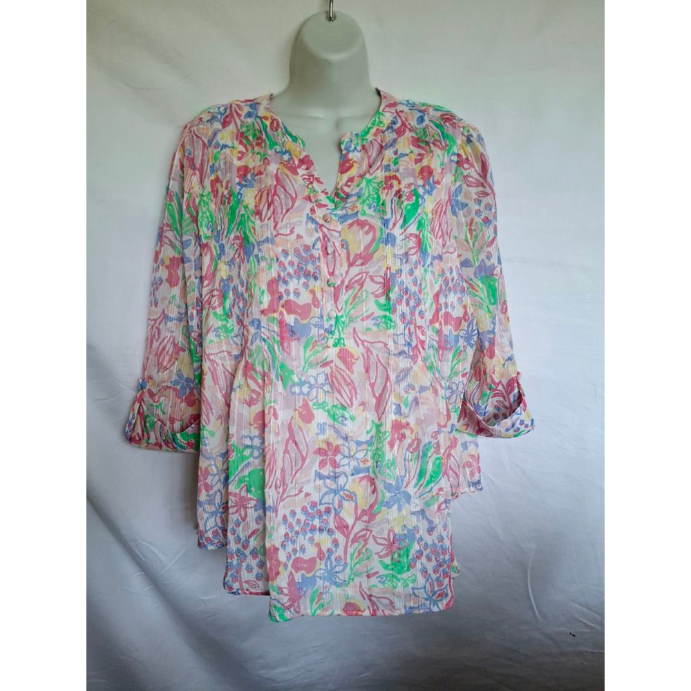 Kim Rogers Size PL Multi-color beautiful floral henley spring vacay career top